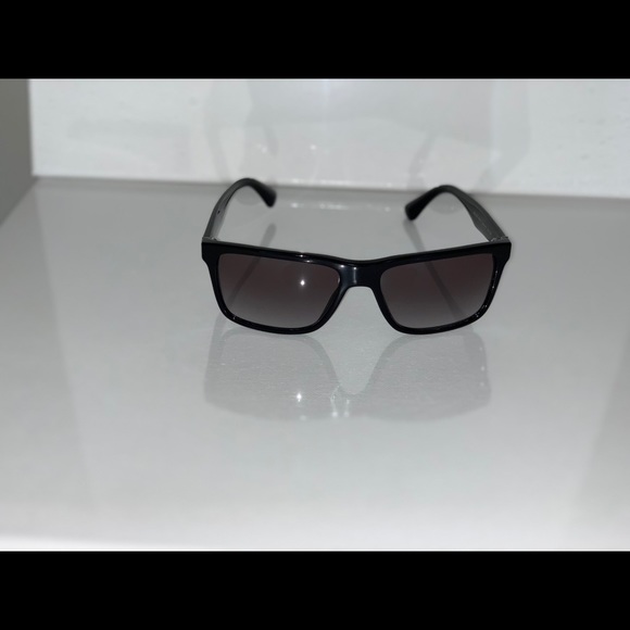 Prada sunglasses - Picture 2 of 4